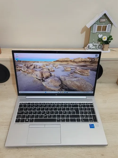 HP ELITEBOOK 850 G8 | CORE i5 1135G7 | 8GB RAM | 256GB SSD | IRIS XE GRAPHICS