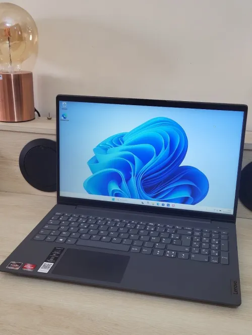 Lenovo IdeaPad 15.6'' FHD | RYZEN 7 5700U | 8GB RAM | 512GB NVMe SSD | AMD RADEON GRAPHICS 2GB