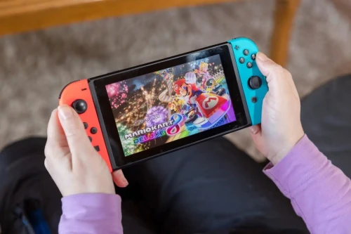 Nintendo Switch + 1 JEUX