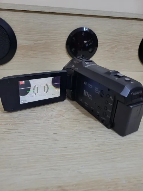 CAMERA PANASONIC HC-V770 Caméra Full HD WiFi NFC 