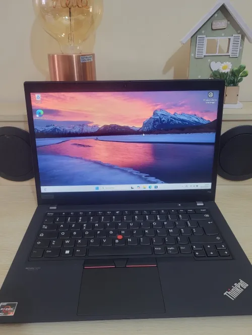 LENOVO THINKPAD T14s FHD TACTILE | RYZEN 7 5850U 2.30GHz | 32GB RAM | 1To NVME | AMD RADEON Pro 4GB
