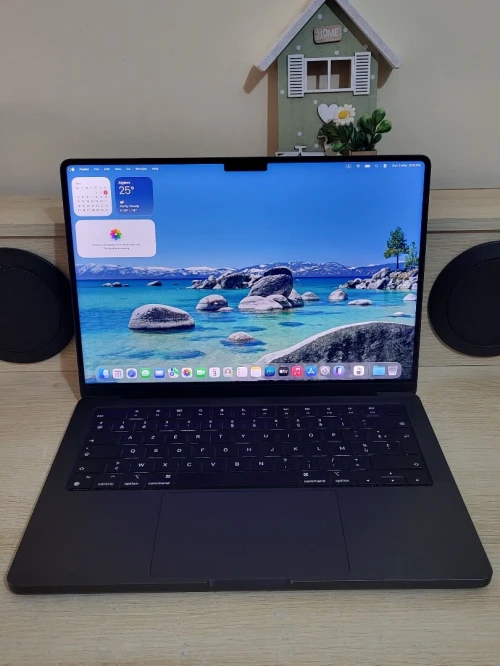 MacBook Pro M3 2024 Noir sidéral | PUCE M3 11 CORE | GPU 14 CORE | 18GB RAM | 512GB SSD | CYCLES 240 | CAPACITÉ BATTERIE 88%