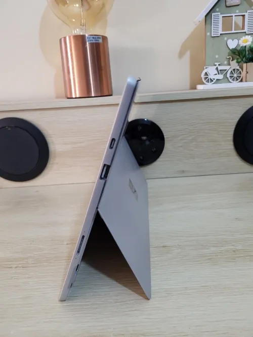 Microsoft Surface Pro 7 INTEL CORE i5 1035G4 - 8GB RAM - 128 NVMe SSD