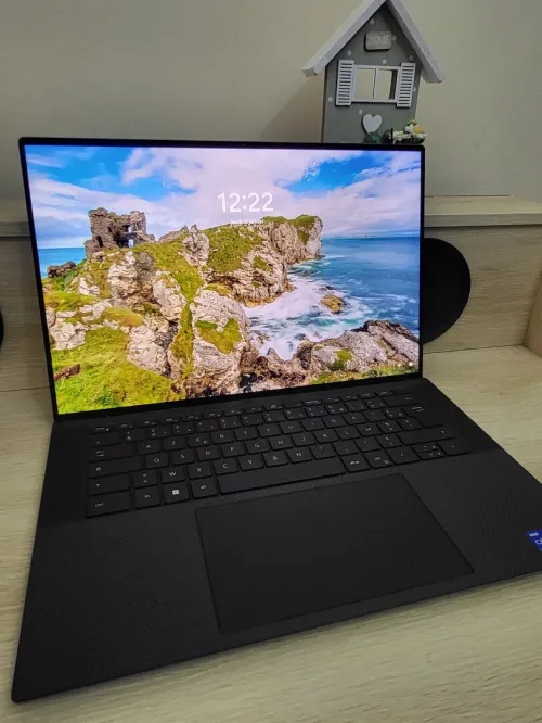 DELL PRECISION 5680 | OLED Tactile 4K | CORE i7-13800H | RTX 2000 ADA 8GB | 1To SSD | 64GB RAM