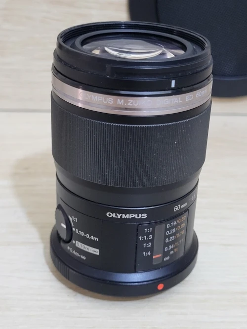 Objectif Olympus M. Zuiko Digital ED 60 mm f/2.8 Macro