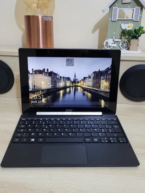 ACER Aspire Switch SW5-017 | Atom x5-Z8350 Hybride 2-en-1 10.1" Écran tactile | 4GB RAM | 64GB SSD 