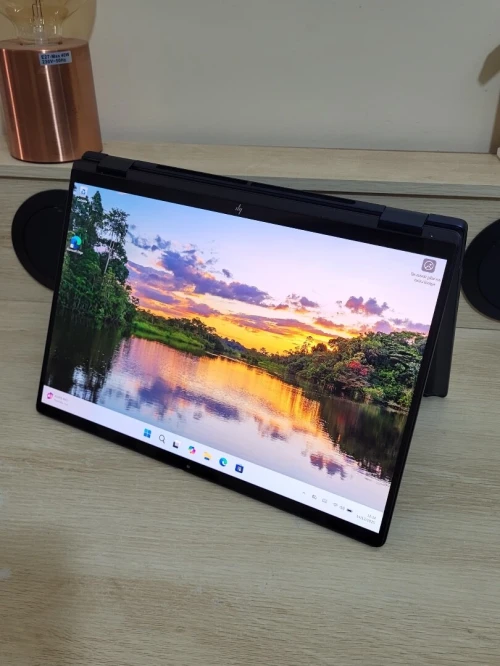 NGIA HP OminiBook X Flip X360 TACTILE 3K OLED 120 Hz | ULTRA 7 258V | 32GB RAM | 1To NVMe SSD | INTEL ARC 140 V 16GB GRAPHICS