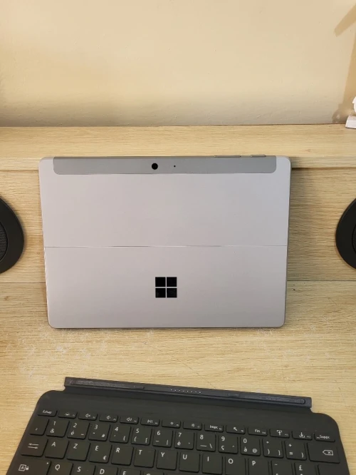 Microsoft Surface GO 4 TACTILE | INTEL N200 | 8GB RAM | 256GB SSD | Poids : 544g