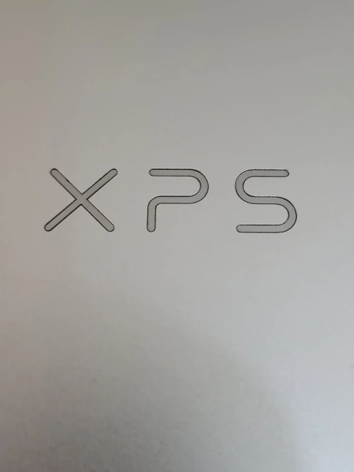 DELL XPS 9300 | CORE i7-1065G7 | 16GB RAM | 512GB NVMe SSD | INTEL IRIS XE GRAPHICS