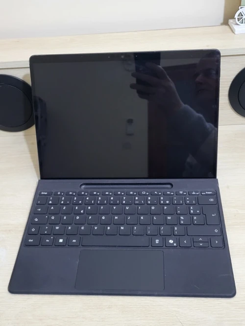 MICROSOFT SURFACE Pro 8 TACTILE - INTEL 11EME GEN i5-1135U - 8GB RAM - 512GB SSD - QHD 2880 x 1920