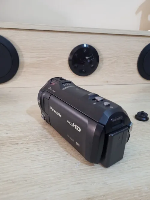 CAMERA PANASONIC HC-V770 Caméra Full HD WiFi NFC 