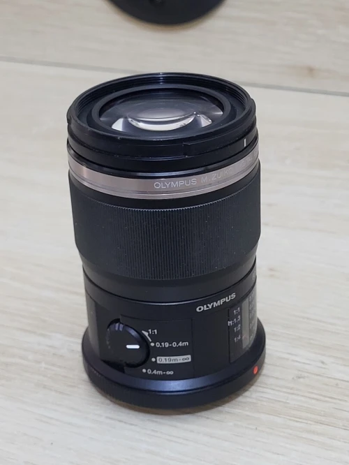 Objectif Olympus M. Zuiko Digital ED 60 mm f/2.8 Macro