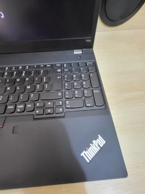 THINKPAD P53s 15.6 FHD | CORE i7 8565U | NVIDIA QUADRO P520 2GB | 8GB RAM | 256 NVME SSD