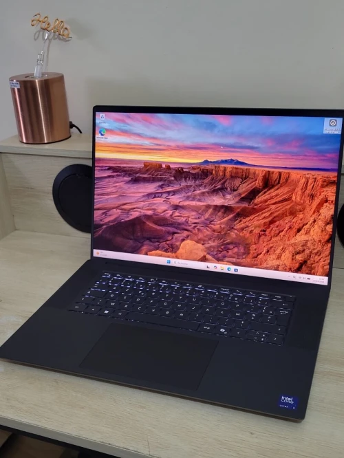 DELL PRECISION 5690 | CORE Ultra 7-165H | RTX 1000 ADA 6GB | 512GB NVMe SSD | 32GB RAM