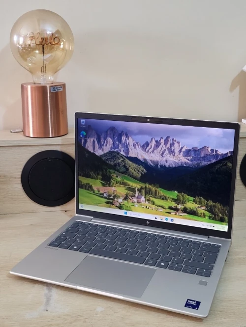 HP EliteBook 6 G1i 13'' NoteBook AI PC | INTEL CORE Ultra 5 225U | 32GB RAM | 256 NVMe |