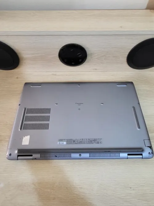 DELL PRECISION 3581 | CORE i7-13700H | NVIDIA RTX A500 4GB | 512 SSD | 16GB RAM | WORKSTATION