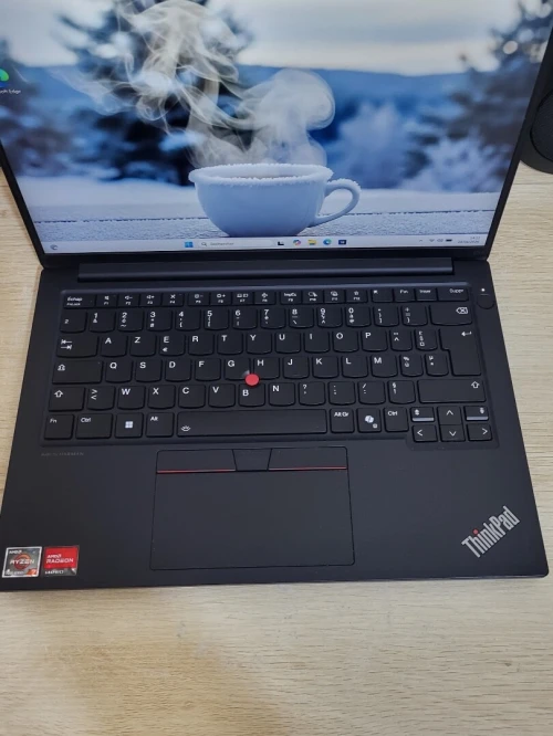 LENOVO THINKPAD E14 GEN 6 FHD + | RYZEN 7 7735HS | 16GB RAM | 512GB NVME SSD