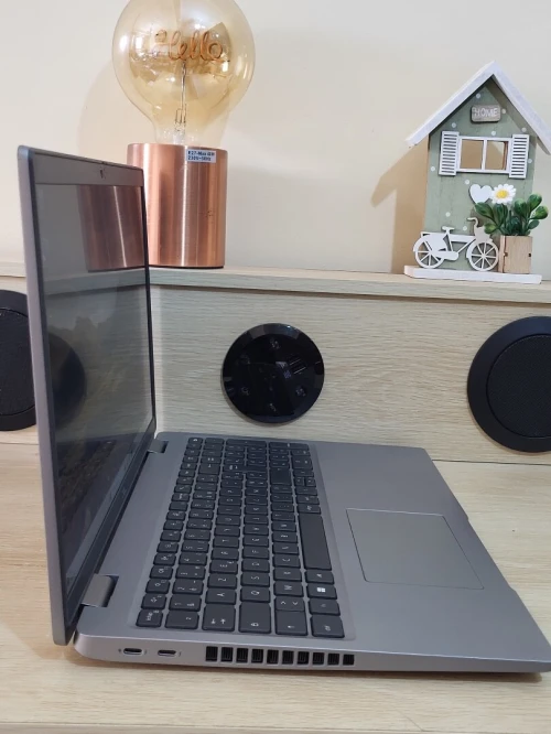 DELL PRECISION 3560 | CORE i5-1145G7 | 8GB RAM | 512GB NVMe SSD | INTEL IRIS XE 1GB GRAPHICS