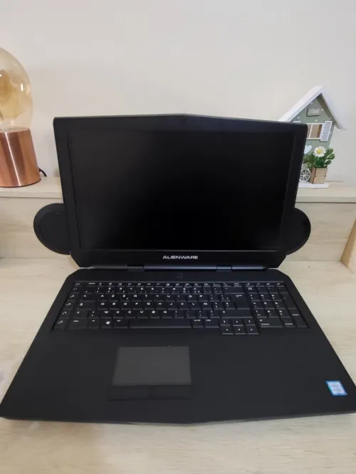 GAMING DELL Alienware 17 | CORE i7-6700HQ | NVIDIA GTX GeForce 980M 8GB | 16GB RAM | 1TB SSD