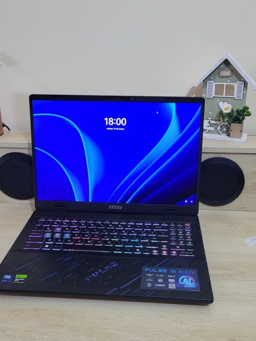 Gaming MSI Pulse 16" QHD+ 240Hz | CORE ULTRA 9 185H | NVIDIA RTX 4060 8GB | 16GB RAM | 1TB NVMe SSD