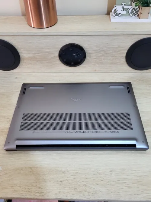 DELL PRECISION 5680 | OLED Tactile 4K | CORE i7-13800H | RTX 2000 ADA 8GB | 64GB RAM | 1To SSD