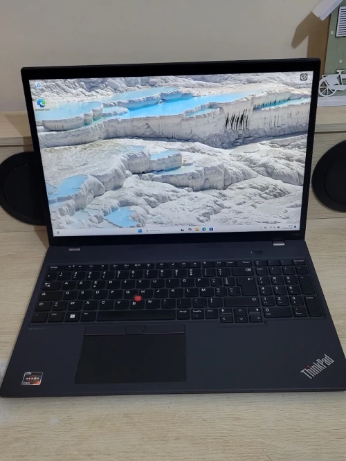 LENOVO THINKPAD P16S GEN 2 | RYZEN 7 PRO 7840U w| 32GB RAM | 512GB SSD | RADEON 780M GRAPHICS 4GB