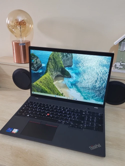 Thinkpad T16 GEN 2 16'' FHD | CORE i7 1355U | 32GB RAM | 1TB NVMe SSD | INTEL IRIS XE GRAPHICS