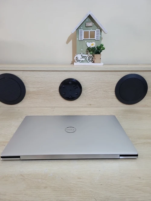 DELL XPS 9300 | CORE i7-1065G7 | 16GB RAM | 512GB NVMe SSD | INTEL IRIS XE GRAPHICS