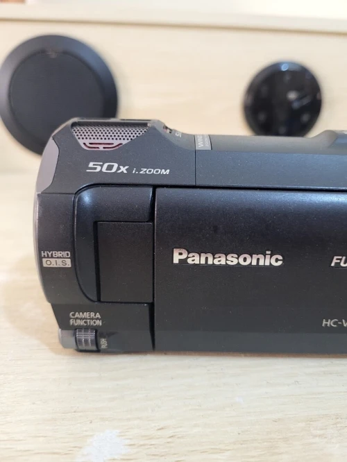 CAMERA PANASONIC HC-V770 Caméra Full HD WiFi NFC 