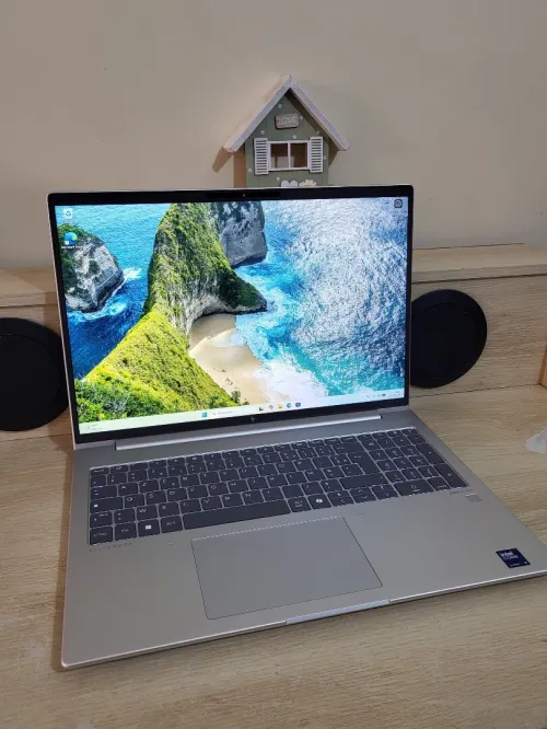 HP EliteBook 660 G11 16'' | CORE Ultra i5 125U | 16GB RAM | 512GB NVMe SSD | INTEL GRAPHICS