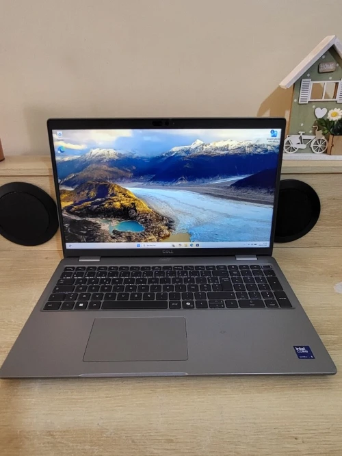DELL LATITUDE 5550 | INTEL CORE ULTRA 5 135U | 16GB RAM | 512GB SSD | INTEL ARC GRAPHICS