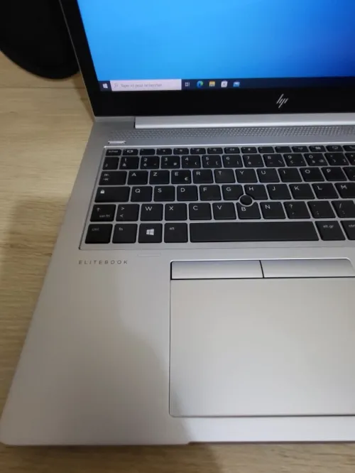 HP ELITEBOOK 755 G5 15.6'' FHD | RYZEN 7 PRO 2700U W | 16GB RAM | 512GB NVME SSD | AMD RADEON Vega