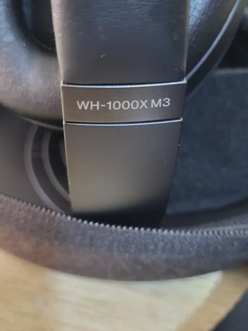 Sony WH-1000XM3 Casque sans fil Bluetooth à réduction de bruit (batterie 30h, capteur tactile, application Headphones Connect, fonction de charge rapide