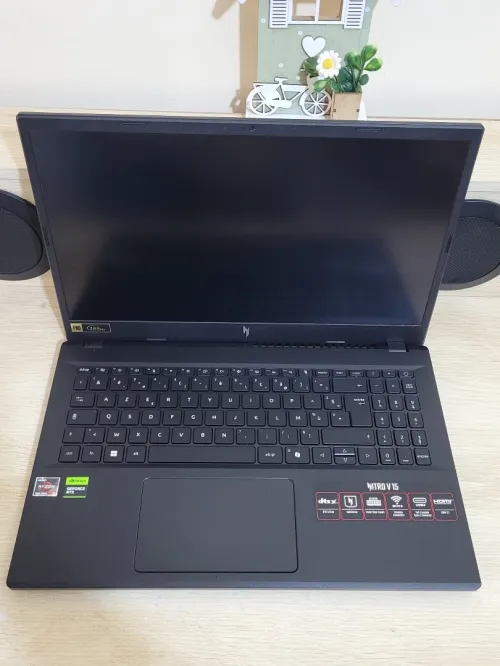 GAMING Acer Nitro V15 15.6 165Hz | RYZEN 5 7535HS | RTX 4050 6GB | 16GB RAM | 512GB M2 SSD |