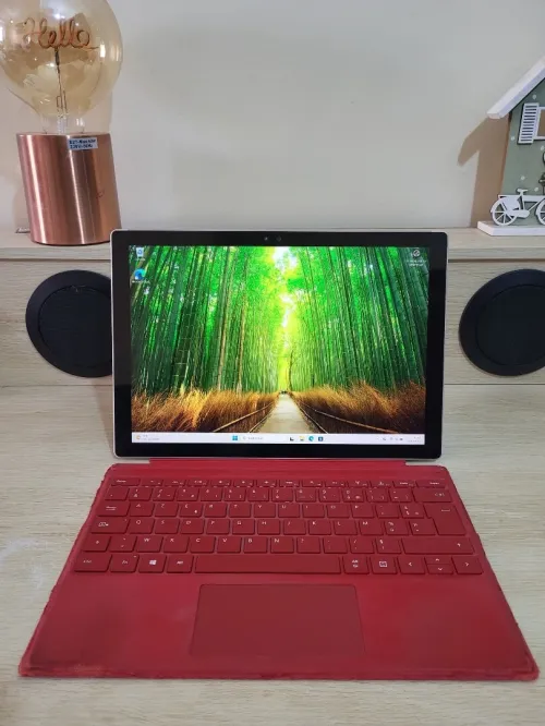 Microsoft Surface Pro 4 | INTEL CORE i7 6650U | 8GB RAM | 256 SSD | INTEL IRIS GRAPHICS