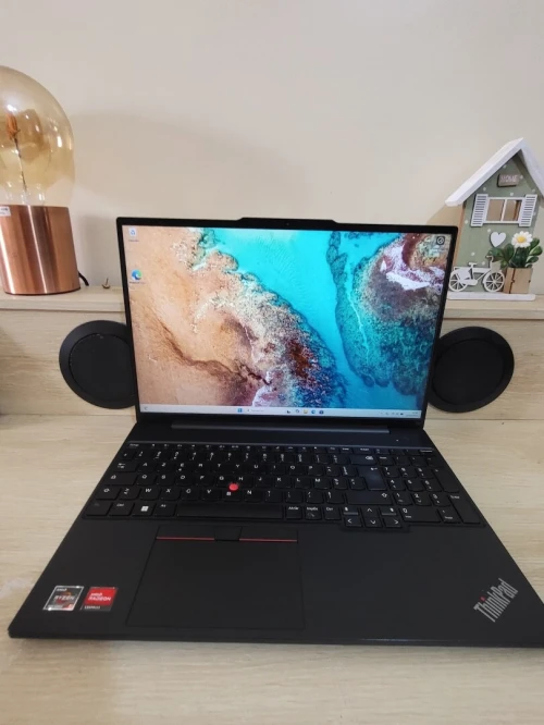 LENOVO THINKPAD E16 16'' FHD | RYZEN 5 7530U | 16GB RAM | 512GB NVMe SSD | AMD RADEON GRAPHICS 1GB
