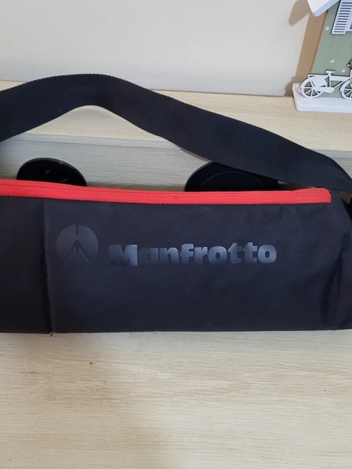 Manfrotto Trépied en fibre de carbone/magnésium 190CXPRO4 Trépied à 4 sections + Acratech Tête panoramique et inclinable avec QR, capacité de charge de 25 lb