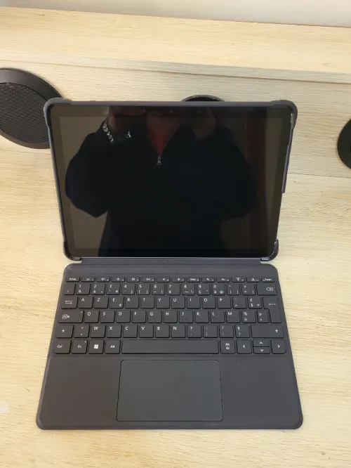Microsoft Surface GO 4 TACTILE | INTEL N200 | 8GB RAM | 256GB SSD | Poids : 544g