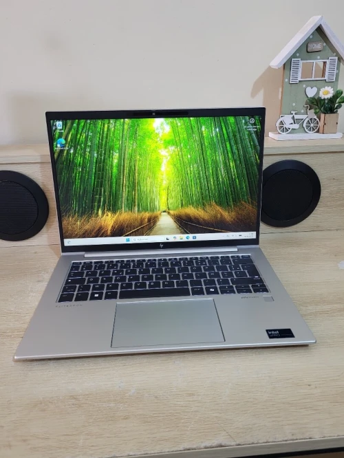 HP ELITEBOOK 840 G11 | vPRO CORE ULTRA 5 135U | 16GB RAM | 256GB SSD | INTEL ARC GRAPHICS