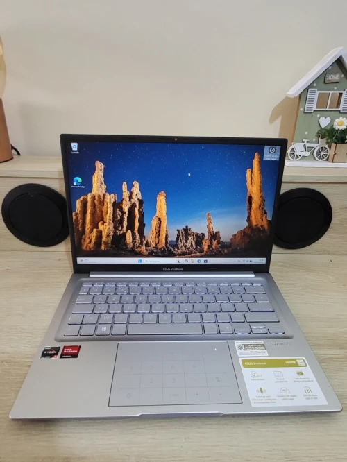 Asus Vivobook 14'' FHD + | RYZEN 7 PRO 7730U | 16GB RAM | 512GB NVMe SSD | AMD RADEON GRAPHICS