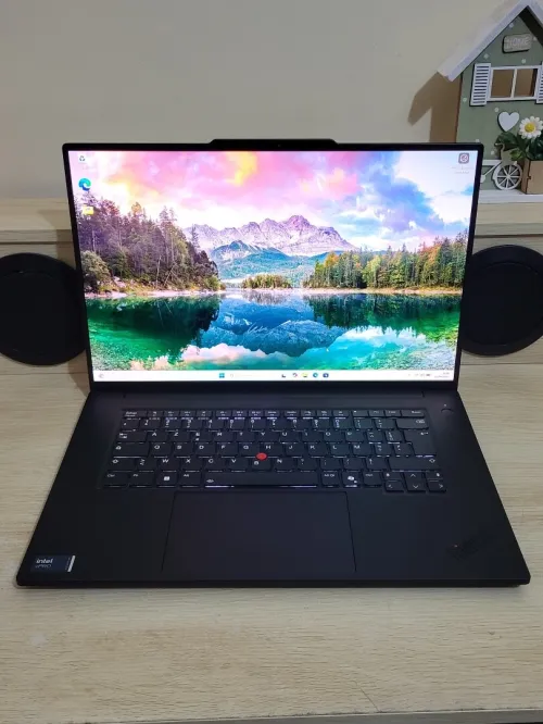 IA THINKPAD P1 | OLED UHD 4K TACTLE | CORE ULTRA 9-185H vPro | NVIDIA RTX 4070 8GB | 32GB RAM | 1TB NVMe | Workstation