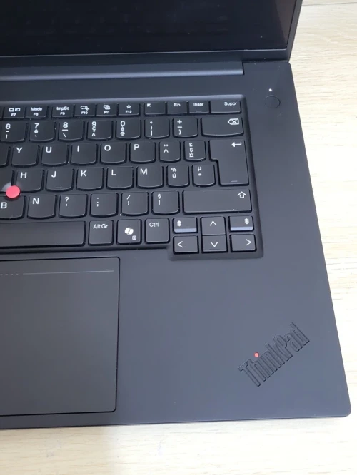 IA THINKPAD P1 | OLED UHD 4K TACTLE | CORE ULTRA 9-185H vPro | NVIDIA RTX 4070 8GB | 32GB RAM | 1TB NVMe | Workstation