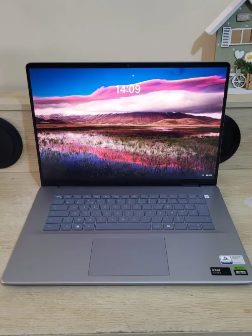 IA GAMING Dell Inspiron 2.5K 120Hz | CORE Ultra 7-155H | NVIDIA GeForce RTX 4060 8GB | 16GB RAM | 1To NVMe SSD | WORKSTATION