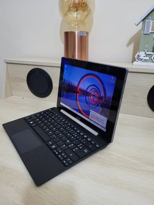 ACER Aspire Switch SW5-017 | Atom x5-Z8350 Hybride 2-en-1 10.1" Écran tactile | 4GB RAM | 64GB SSD 
