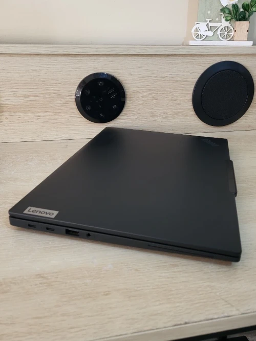 ThinkPad X13 13.3'' FHD + | CORE ULTRA 5 135U | 32GB RAM | 512GB SSD | INTEL GRAPHICS