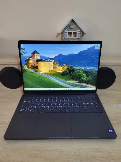 Dell Pro Max 16 | CORE Ultra 5 235H | INTEL Arc Pro 140T GPU 16GB | 32GB RAM | 1TB NVMe