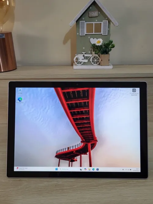 Microsoft Surface Pro 7 INTEL CORE i5 1035G4 - 8GB RAM - 128 NVMe SSD