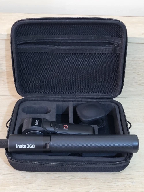 Insta360 One RS 1-inch 360 Edition - Caméra 360 VIDEO UHD 6K avec Deux capteurs 1 Pouce, co-conçue avec Leica, Photo 21MP, stabilisation FlowState, Faible luminosité de qualité, résistante à l'eau