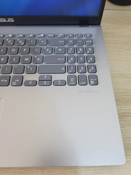 ASUS VivoBook 15.6" FHD | INTEL Pentium Silver N5000 | 4GB RAM | 256GB SSD | INTEL UHD GRAPHICS