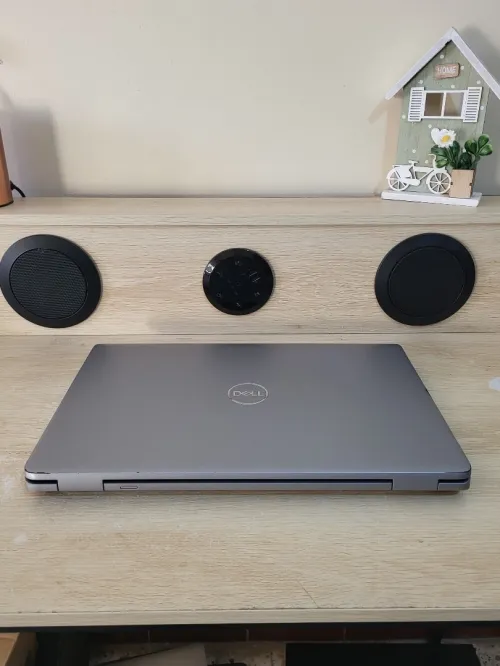 DELL PRECISION 3581 | CORE i5-13600H | NVIDIA RTX A1000 6GB | 1To NVMe SSD | 32GB RAM | WORKSTATION